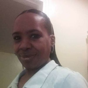 Meet your Posher, Yvette